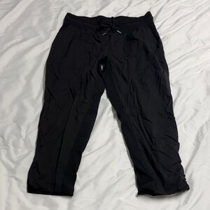 Lululemon Cropped 23” Dance Studio Pants